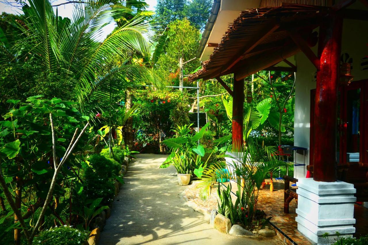 Sumatra Orangutan Discovery Villa Bukit Lawang Exterior photo